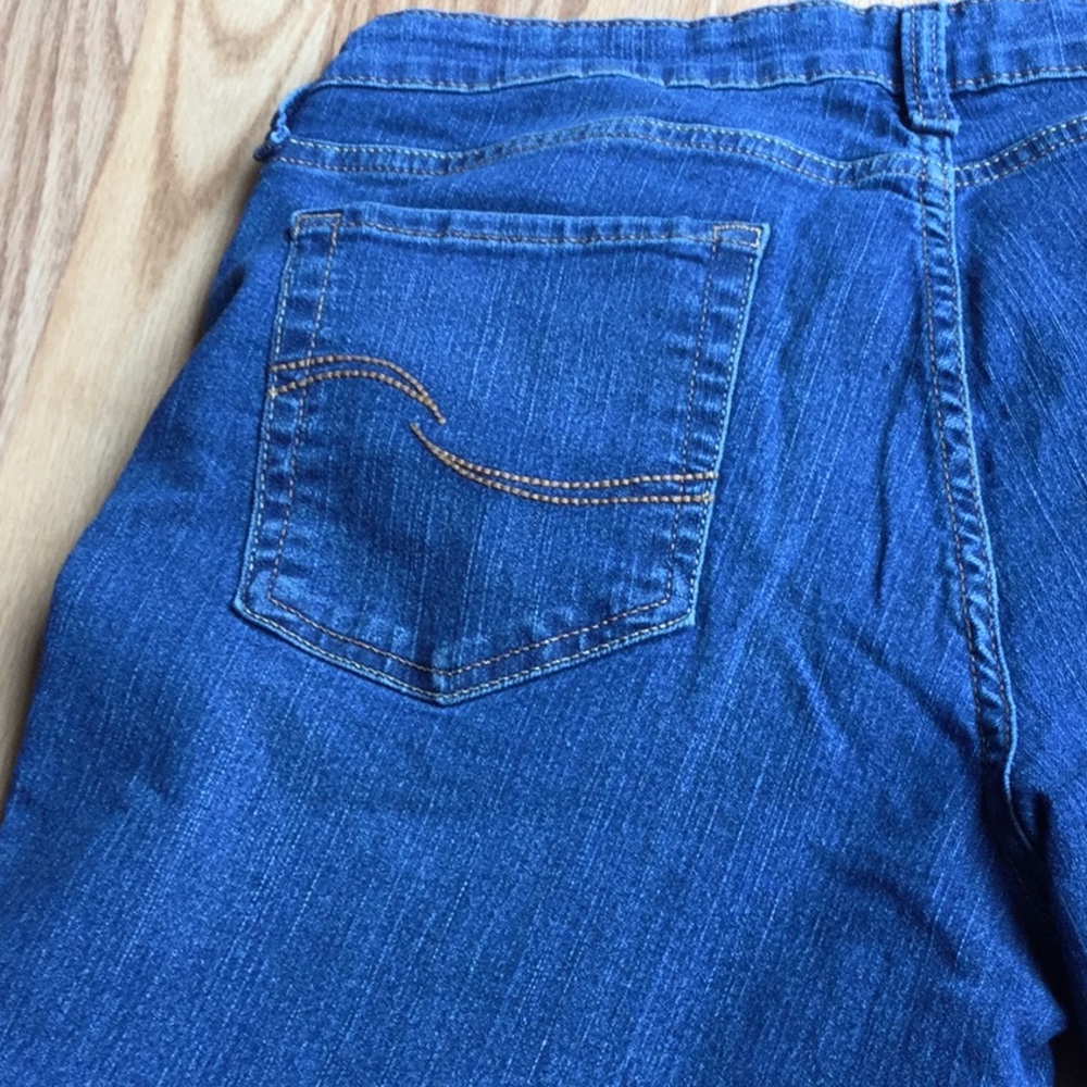 Jeans - Picture 3 of 3